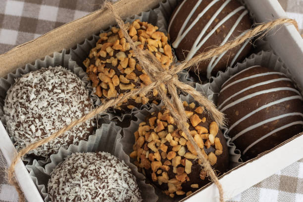 Quanto tempo o brigadeiro pode ficar na geladeira antes de enrolar? tempo o brigadeiro pode ficar na geladeira antes de enrolar